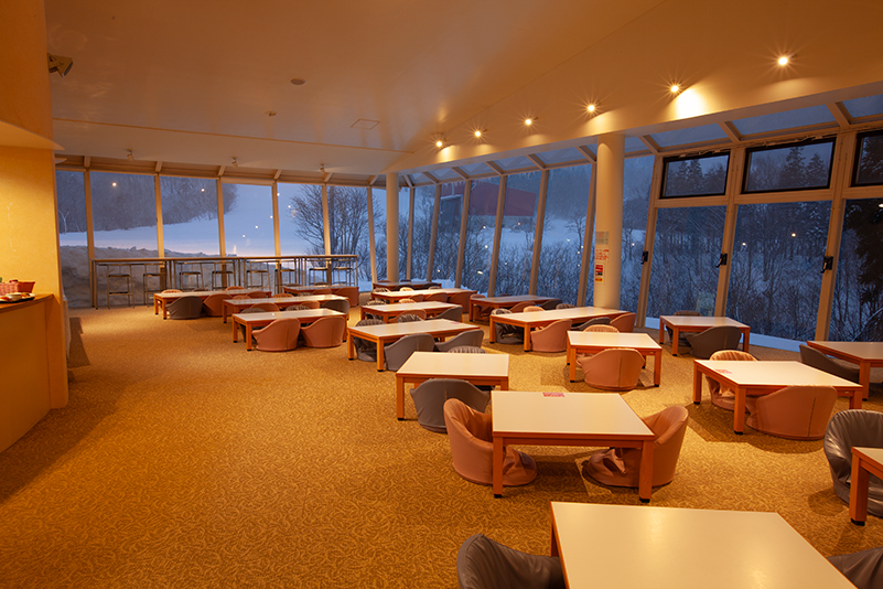 レストラン兎森の店内